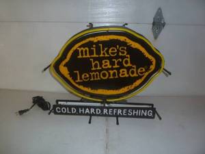 lot 10 image: Mikes Hard Lemonade Neon