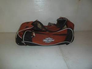lot 23 image: Harley Davidson Duffel Bag Womens
