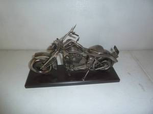 lot 31 image: Harley Davidson Pewter Replica