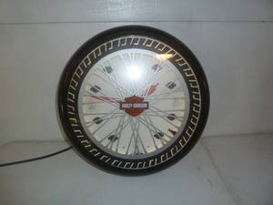 lot 40 image: HD Bike Tire Clock