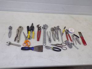 Tool lot with Pliers and more