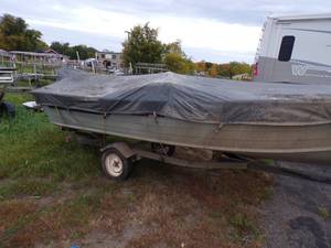 1988 Grumman Boat 50 HP Force Motor and Trailer