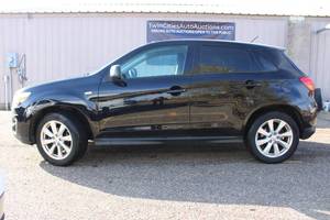 2015 Mitsubishi Outlander Sport - AWD - 2 OWNERS