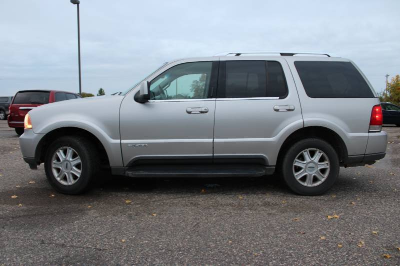 2004 Lincoln Aviator - AWD