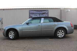 2006 Chrysler 300 Touring - 2 OWNERS