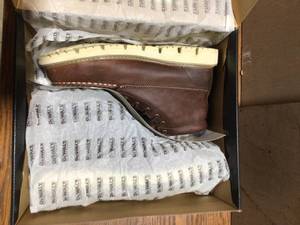 lot 2 image: DeWalt work boot Size 10M - review pictures