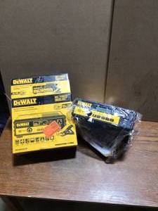 lot 76 image: Dewalt Charger Starter - Customer Return - Review all pictures