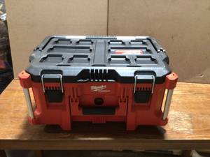 lot 98 image: Milwaukee Storage Box - Open Box - Review all pictures