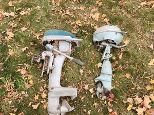 lot 21 image: Lot of (2) Outboard Boat Motors - Johnson Sea Horse, Mercury 10