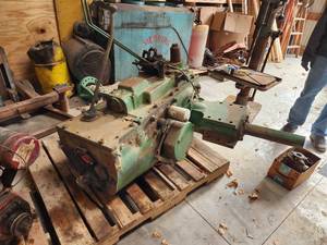 lot 25 image: Oliver 1600 Series Tractor Rear End Assembly