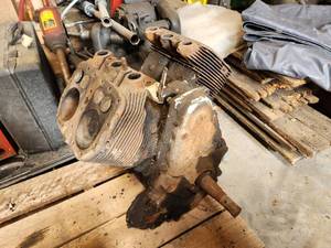 lot 36 image: Wisconsin V4D Engine (for parts)