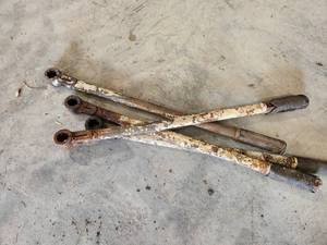 lot 43 image: Lot of (4) Bobcat Skid Loader Control Arms