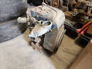lot 49 image: Kohler K241 Engine (for parts)