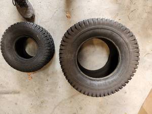 lot 61 image: Lot of (2) Honda Grasshopper, Carlisle Turf Master Utility Tires