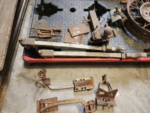 lot 68 image: Air Stream Camper Stabilizer Hitch