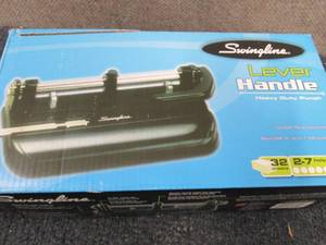 Swingline Lever Handle HD Punch...