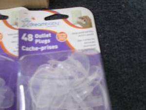 6 pks of Dreambaby Outlet Plugs, 48...