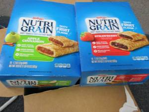 32 - 1.3 oz Nutrigrain Bars...
