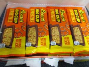 Box of 16- 2.6 oz Reeses Big Cup w...