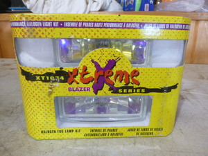 lot 58 image: Blazer Xtreme Series Halogen Fog Lamp Kit