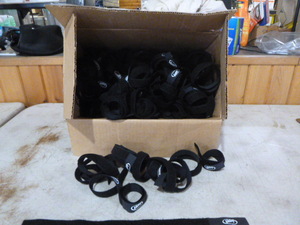 lot 114 image: Box of Velcro Bundle Straps