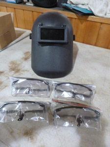 lot 177 image: Welders Mask and Safety Glasses