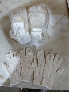 lot 217 image: 2 Dozen Pair of Work Gloves