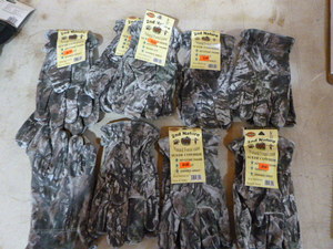 lot 249 image: 8 Pair of 2nd Nature Suede Cowhide Gloves