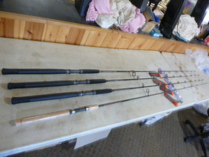lot 298 image: 4 Redbone Performance Salt Tackle Rods