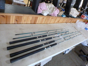 lot 302 image: 4 Hurricane Mako Rods