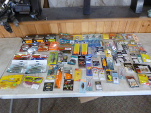 lot 327 image: Fishing Tackle