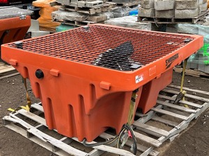 lot 2 image: Swenson Commercial Salt  Sand  Liquid Chemical Spreader