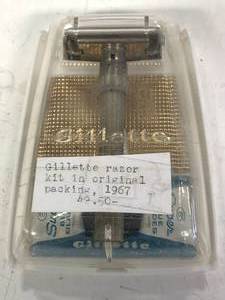 1967 Gillette Razor in Original Box