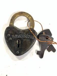 Winchester Heart Lock with Working Keys