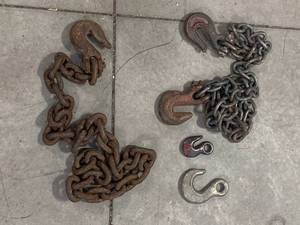 Chain & Hook Lot