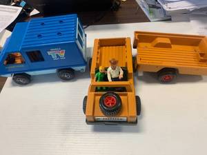 Fisher Price 1977 Mobile TV Unit & Adventure Safari