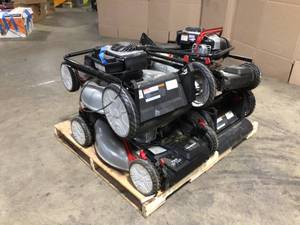 Mix Lot of Lawn Mowers, Customer Returns - Review all pictures