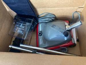 Sanitaire Upright Vacuum
