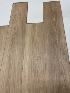 463 SF of Water Resistant Laminate Flooring 5x47 - E