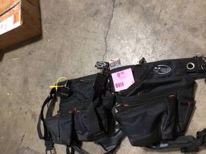 lot 18 image: DEAD ON TOOLS Professional Carpenters 2 Pouch Tool Storage Suspension Rig with LoadBear Suspenders in Black  Customer Returns See Terms on Auction