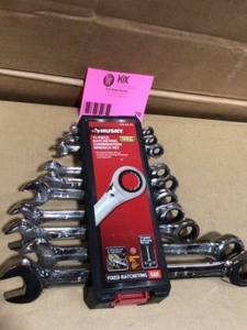 lot 70 image: Husky Ratcheting SAE Combination Wrench Set (11-Piece)   Customer Returns See Terms on Auction