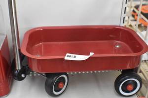 lot 3 image: Red Wagon