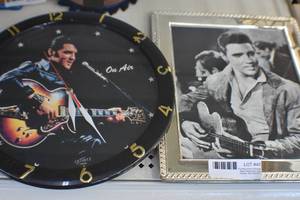 lot 40 image: Elvis Clock and Picture