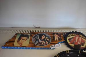 lot 42 image: Elvis decor