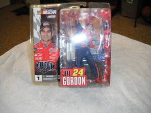lot 23 image: Jeff Gordon Series 1 Figurine NIB