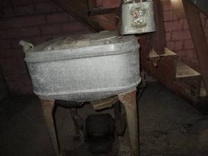 Antique Wringer washing machine...