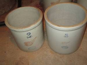 Lot of two Redwing Crocks in fantas...