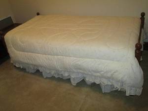 Single bed, headboard, footboard an...