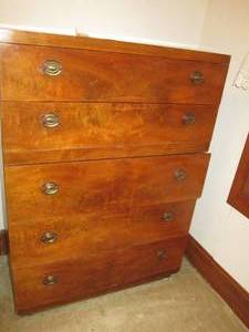 5-drawer dresser measures approxima...