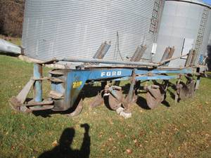 Antique Ford Farming Furrow Disk p...